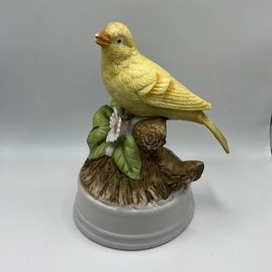 𝅺🎉hp🎉vintage Eda Mann Milano‎ Porcelain  Yellow Canary Musical